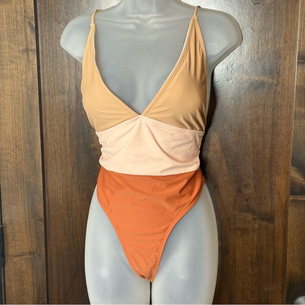 Vero Moda One Piece Swimsuit color block size xl padded